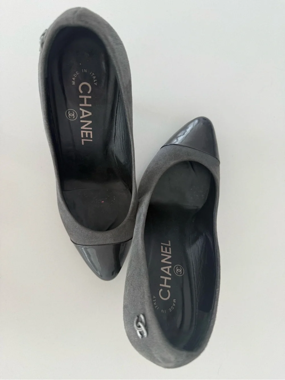 CHANEL Gray Suede and Black Patent Cap-Toe Pumps - Picture 9 of 10